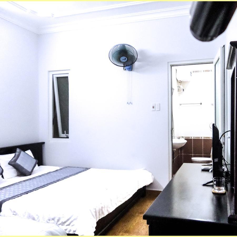Crown Hotel Da Nang Bagian luar foto